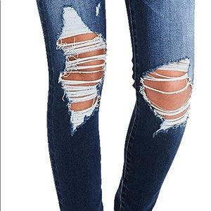 Selling A.E. Distressed Jeggin